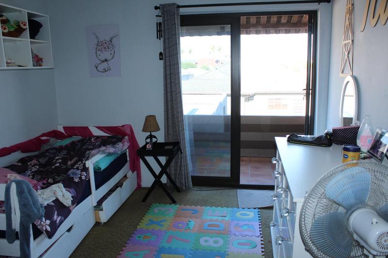 6 Bedroom Property for Sale in Glen Lilly Western Cape